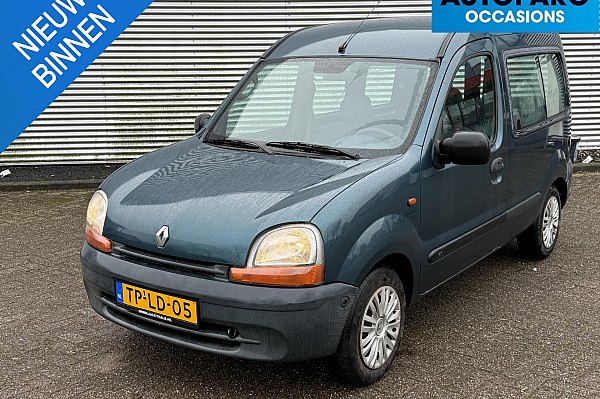 Renault Kangoo 1.2 RT , BENZINE UITVOERING, INRIJPLAAT, IDEAAL VOOR VERVOER SCOOTMOBIEL OF MOTOR, GEEN GORDELS ACHTER AANWEZIG DUS NIET MEER GESCHIKT VOOR ROLSTOEL VERVOER!