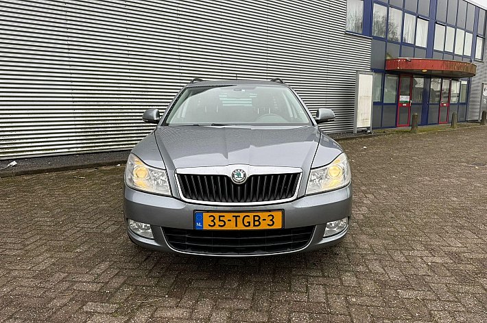 Škoda Octavia Combi 1.2 TSI Ambition Business Line , AUTOMAAT, CRUISE CONTROLE, NAVI, AIRCO, TREKHAAK, VOLLEDIG ONDERHOUDEN, BOEKJES AANWEZIG, LM-VELGEN, DUBBELE SLEUTELS, INRUIL MOGELIJK TEGEN HANDELSPRIJS