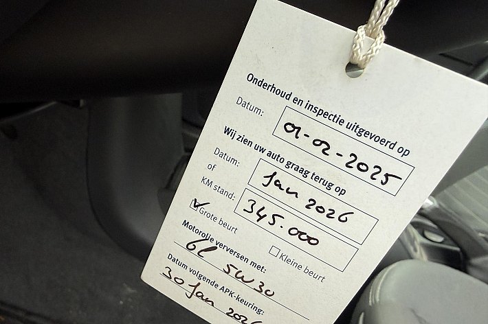 Volvo S40 2.4 Edition I , AUTOMAAT, AIRCO, CRUISE CONTROLE, TREKHAAK, DISTRIBUTIE KAN NOG 50.000 MEE, SUPER ONDERHOUDEN EN ALLES NETJES IN DE BOEKJES, RIJDT EN SCHAKELT ZEER GOED, VOORBANDEN WORDEN WAT MINDER, VERDER LEUKE VOLVO MET DE ONVERWOESTBARE 5 CILINDER MOT