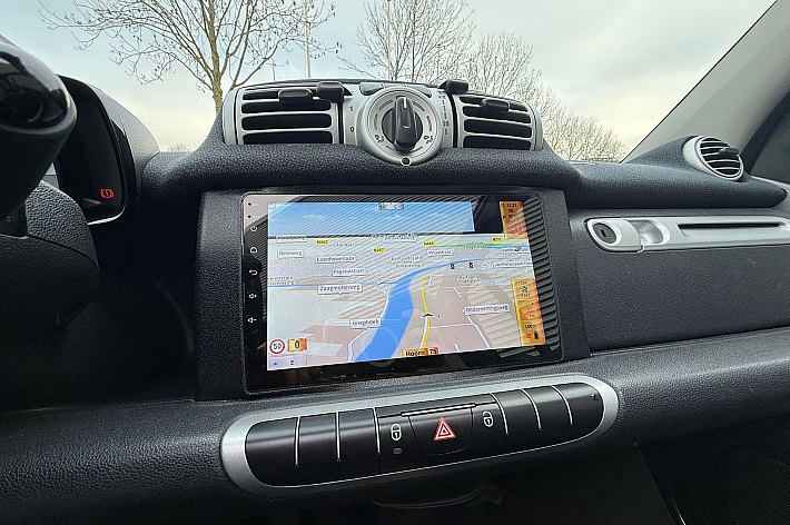 Smart Fortwo cabrio 1.0 mhd Pure AIRCO, ELECTR DAK, AUTOMAAT, GROTE NAVI / CARPLAY, ELECTRISCHE RAMEN, SPORTVELGEN, 85.166 KM, NAP