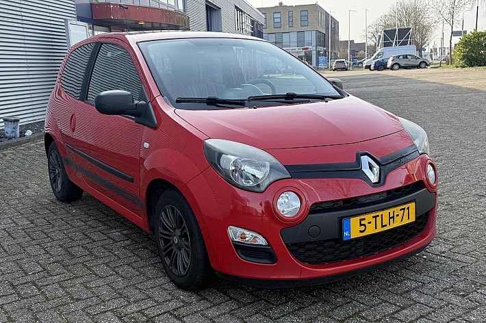 Renault Twingo 1.2 16V Limited Edition , AIRCO, BLUETOOTH, NR 11 van 100, PDC ACHTER, STUURBEKRACHTIGING, VOLLEDIG ONDERHOUDEN, BOEKJES, LEUKE SPORTIEVE EN TOCH ZUINGE UITVOERING