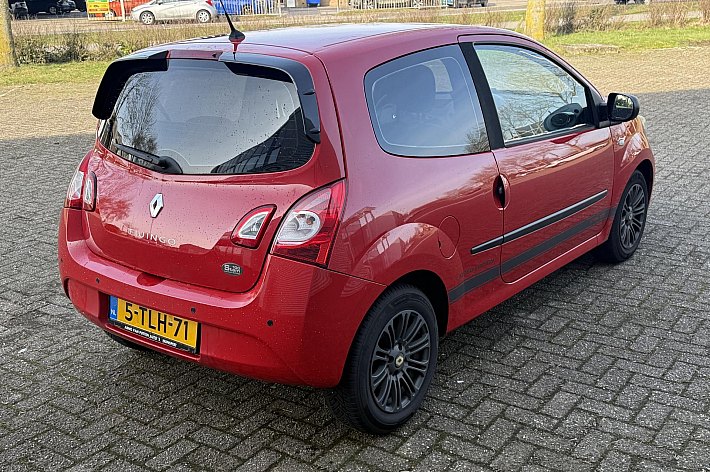 Renault Twingo 1.2 16V Limited Edition , AIRCO, BLUETOOTH, NR 11 van 100, PDC ACHTER, STUURBEKRACHTIGING, VOLLEDIG ONDERHOUDEN, BOEKJES, LEUKE SPORTIEVE EN TOCH ZUINGE UITVOERING