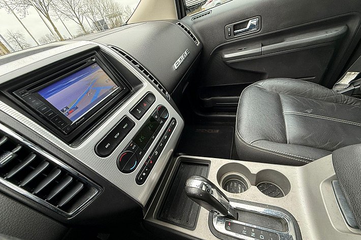 Ford Edge , AIRCO, CRUISE CONTROLE, AUTOMAAT, NAVI, STOELVERWARMING, ELECTR STOELVERSTELLING, PDC ACHTER, PANORAMADAK DUBBEL, ZEER NETTE EN GOED RIJDENDE FORD EDGE