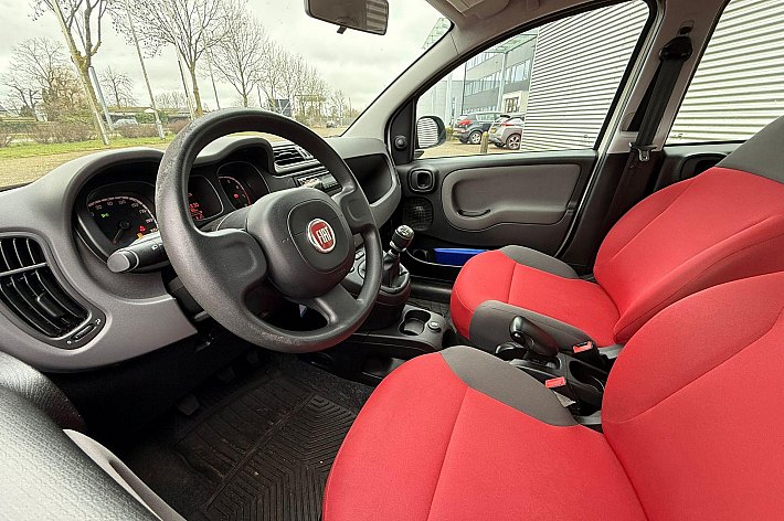 Fiat Panda CLIMBING 4X4 ,0.9 TURBO, AIRCO, 6 BAK, CITY STEERING, START STOP, ELECTR RAMEN, BOEKJES, VOLLEDIG ONDERHOUDEN, NETTE EN GOEDRIJDENDE 4X4