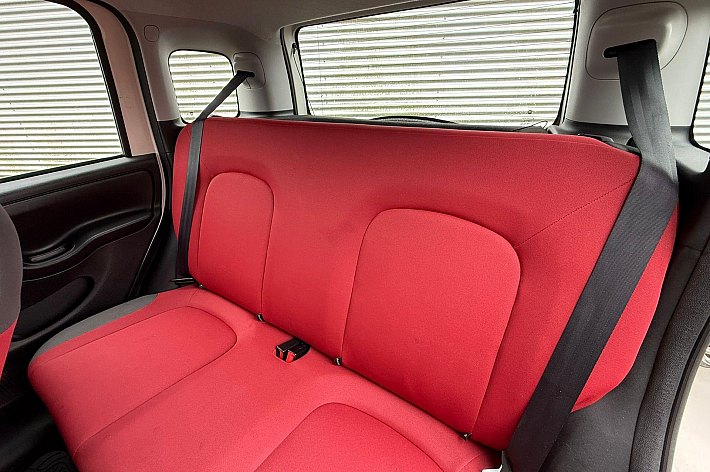 Fiat Panda CLIMBING 4X4 ,0.9 TURBO, AIRCO, 6 BAK, CITY STEERING, START STOP, ELECTR RAMEN, BOEKJES, VOLLEDIG ONDERHOUDEN, NETTE EN GOEDRIJDENDE 4X4