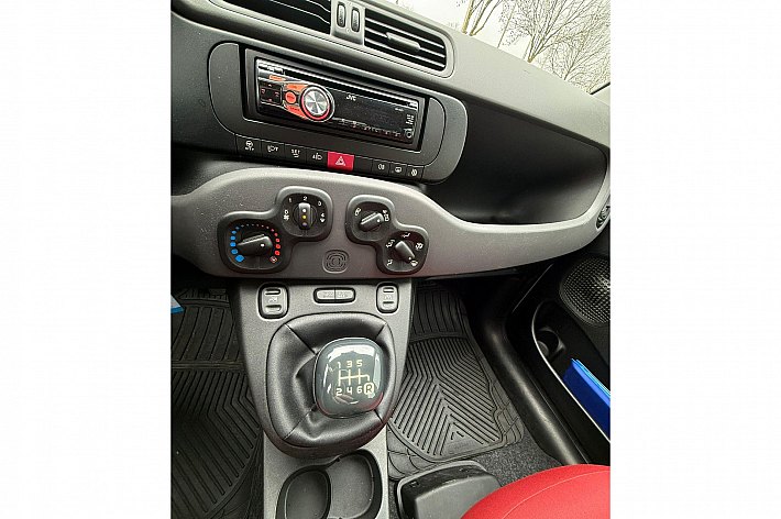 Fiat Panda CLIMBING 4X4 ,0.9 TURBO, AIRCO, 6 BAK, CITY STEERING, START STOP, ELECTR RAMEN, BOEKJES, VOLLEDIG ONDERHOUDEN, NETTE EN GOEDRIJDENDE 4X4