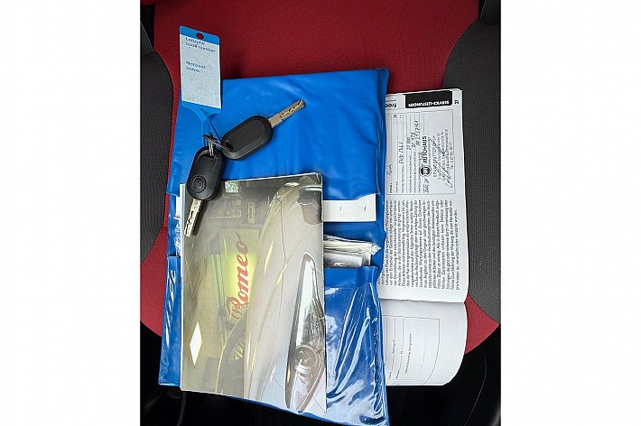 Fiat Panda CLIMBING 4X4 ,0.9 TURBO, AIRCO, 6 BAK, CITY STEERING, START STOP, ELECTR RAMEN, BOEKJES, VOLLEDIG ONDERHOUDEN, NETTE EN GOEDRIJDENDE 4X4