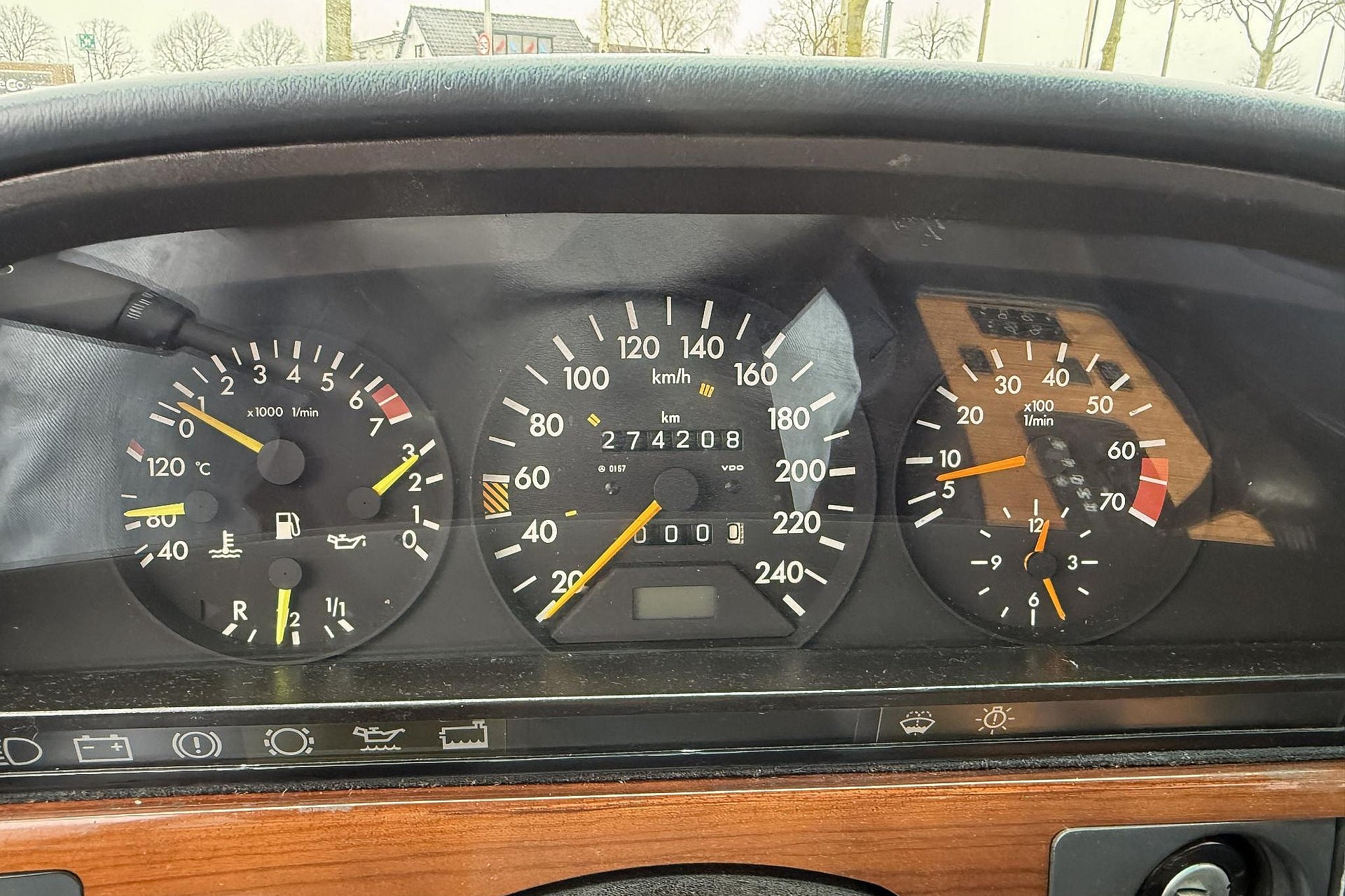 Mercedes-Benz 200-500 (W126)