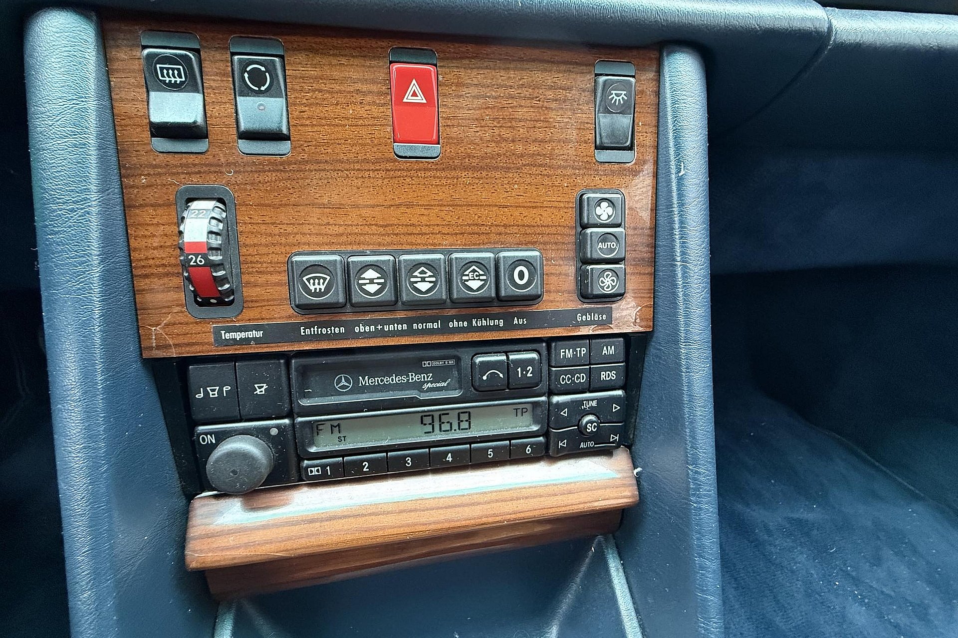 Mercedes-Benz 200-500 (W126)