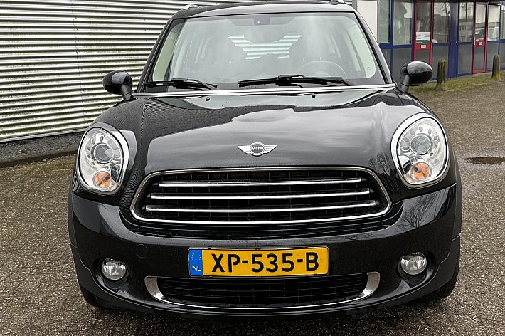 MINI Countryman 1.6 Cooper Chili , PANORAMADAK, HALF LEDER, CRUISE CONTROLE, NAVIGATIE, PDC ACHTER, 6 BAK, DUBBELE SLEUTELS, VOLLEDIG ONDERHOUDEN, BOEKJES AANWEZIG, RECENT POELIE EN SPANNERS VERNIEUWD, TOPAUTO MET VEEL MOOIE OPTIES