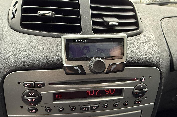 Alfa Romeo 147 1.6 T.Spark Veloce Collezione , LEDER, 125.977 KM N.A.P., AIRCO, CRUISE CONTROLE, TREKHAAK, RECENT NWE DISTRIBUTIE GEHAD, NWE AIRCO POMP, ALLE FACTUREN TOT AAN HEDEN AANWEZIG, BOEKJES, UNIEKE KM STAND, RIJDT SUPER, VOOR DE LIEFHEBBER!!!!