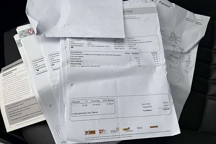 Alfa Romeo 147 1.6 T.Spark Veloce Collezione , LEDER, 125.977 KM N.A.P., AIRCO, CRUISE CONTROLE, TREKHAAK, RECENT NWE DISTRIBUTIE GEHAD, NWE AIRCO POMP, ALLE FACTUREN TOT AAN HEDEN AANWEZIG, BOEKJES, UNIEKE KM STAND, RIJDT SUPER, VOOR DE LIEFHEBBER!!!!