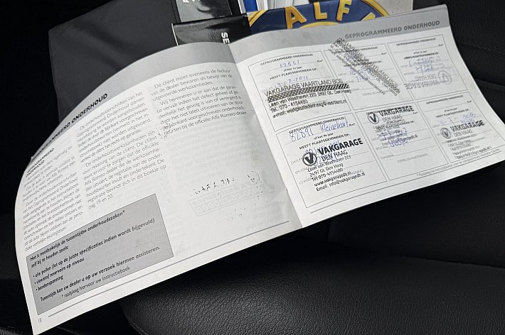 Alfa Romeo 147 1.6 T.Spark Veloce Collezione , LEDER, 125.977 KM N.A.P., AIRCO, CRUISE CONTROLE, TREKHAAK, RECENT NWE DISTRIBUTIE GEHAD, NWE AIRCO POMP, ALLE FACTUREN TOT AAN HEDEN AANWEZIG, BOEKJES, UNIEKE KM STAND, RIJDT SUPER, VOOR DE LIEFHEBBER!!!!