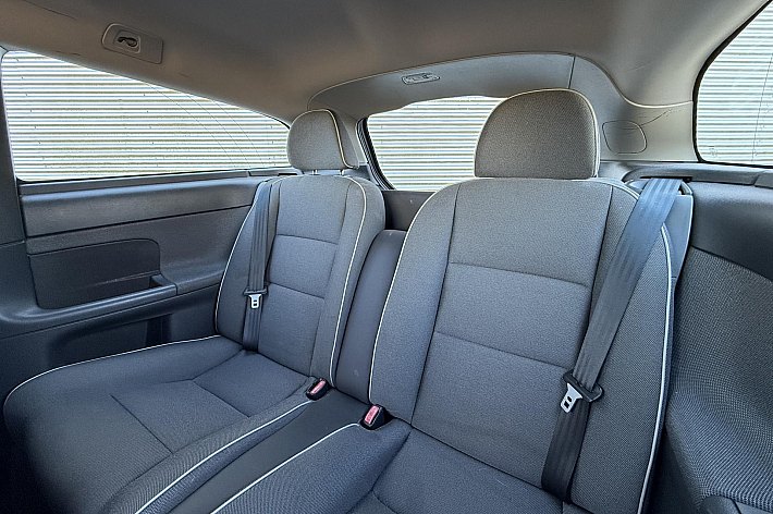 Volvo C30 1.8 Kinetic , VOLLEDIG ONDERHOUDEN, AIRCO, TREKHAAK, NETTE EN GOED RIJDENDE SPORTIVE C30, BOEKJES AANWEZIG, INRUIL MOGELIJK TEGEN HANDELSPRIJS, NIEUWE APK