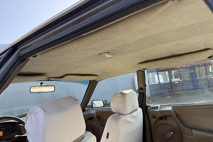 Citroën CX 2.0 , WEGENBELASTINGVRIJ, STUURBEKRACHTIGING, GOEDE HYDROLIEK, NIEUWE KOPPELING, NIEUWE DISTRIBUTIE, NIEUWE KERINGEN, NIEUWE MIDDENDEMPER, NIEUWE KRUKAS KERINGEN, NIEUWE MULTIRIEM, FACTUUR AANWEZIG, ORIGINELE KM 176.968 km TELLER 1 x ROND GEWEEST, NAP AAN