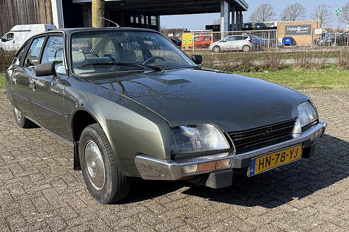 Citroën CX 2.0 , WEGENBELASTINGVRIJ, STUURBEKRACHTIGING, GOEDE HYDROLIEK, NIEUWE KOPPELING, NIEUWE DISTRIBUTIE, NIEUWE KERINGEN, NIEUWE MIDDENDEMPER, NIEUWE KRUKAS KERINGEN, NIEUWE MULTIRIEM, FACTUUR AANWEZIG, ORIGINELE KM 176.968 km TELLER 1 x ROND GEWEEST, NAP AAN