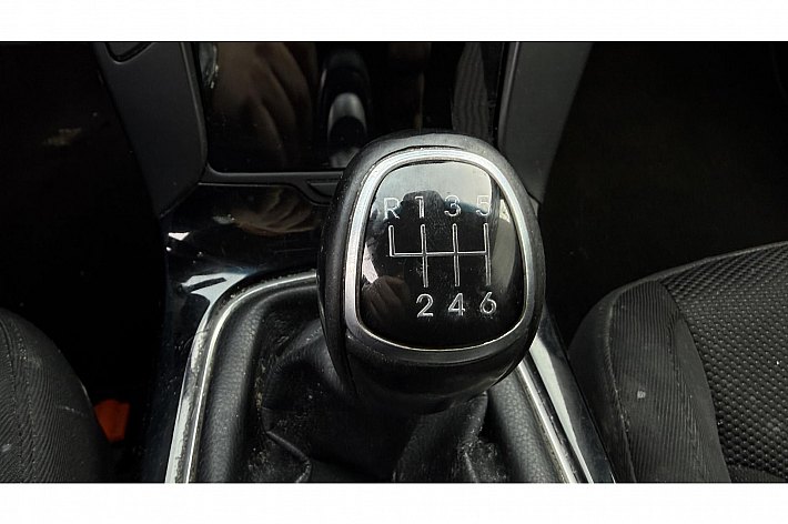 Hyundai i40 Wagon 1.6 GDI Blue Business Edition , AIRCO, NAVI, CRUISE, PDC VOOR EN ACHTER, TREKHAAK, ACHTERUITRIJCAMERA, LICHT METALENVELGEN, INKLAPBARE SPIEGELS, 6 BAK, SCHERPE VASTE PRIJS !!!