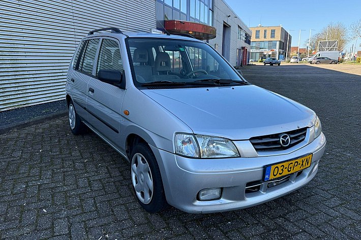 Mazda Demio 1.5 Exclusive , AUTOMAAT, TREKHAAK, APK 17-3-2027, ELECTR RAMEN VOOR, ZEER GOED RIJDENDE AUTOMAAT VOOR DE KLEINE BEURS