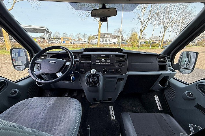 Ford Transit 300S 2.2 TDCI SHD , AIRCO, EURO 5, CRUISE CONTROLE, LAGE KM, KEURIG ONDERHOUDEN, EX-INVALDE, LIFT GAAT ER VOOR NL UIT, VOOR EXPORT BLIJFT HIJ ZITTEN, RIJDT GOED