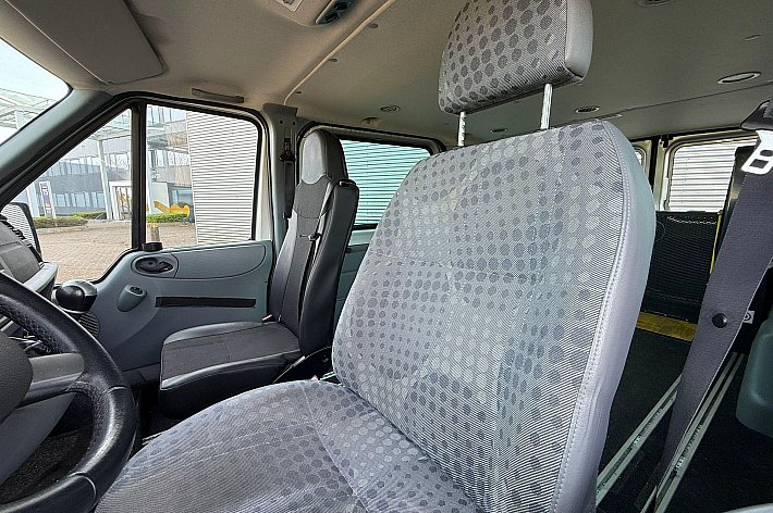 Ford Transit 300S 2.2 TDCI SHD , AIRCO, EURO 5, CRUISE CONTROLE, LAGE KM, KEURIG ONDERHOUDEN, EX-INVALDE, LIFT GAAT ER VOOR NL UIT, VOOR EXPORT BLIJFT HIJ ZITTEN, RIJDT GOED