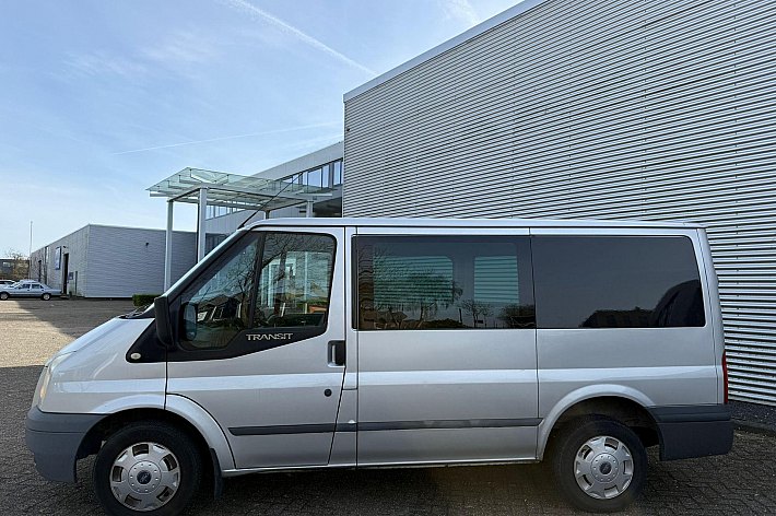 Ford Transit 300S 2.2 TDCI SHD , AIRCO, EURO 5, CRUISE CONTROLE, LAGE KM, KEURIG ONDERHOUDEN, EX-INVALDE, LIFT GAAT ER VOOR NL UIT, VOOR EXPORT BLIJFT HIJ ZITTEN, RIJDT GOED