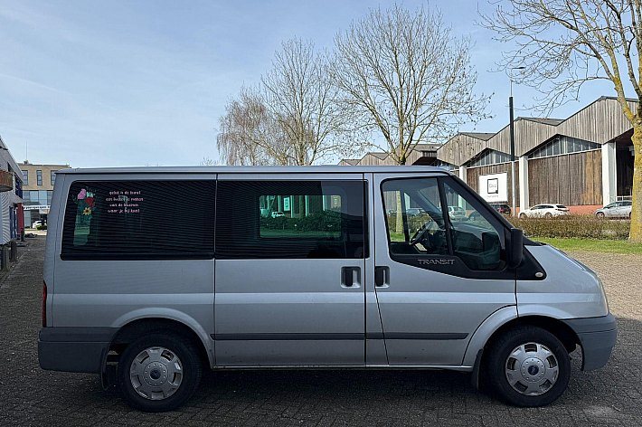 Ford Transit 300S 2.2 TDCI SHD , AIRCO, EURO 5, CRUISE CONTROLE, LAGE KM, KEURIG ONDERHOUDEN, EX-INVALDE, LIFT GAAT ER VOOR NL UIT, VOOR EXPORT BLIJFT HIJ ZITTEN, RIJDT GOED