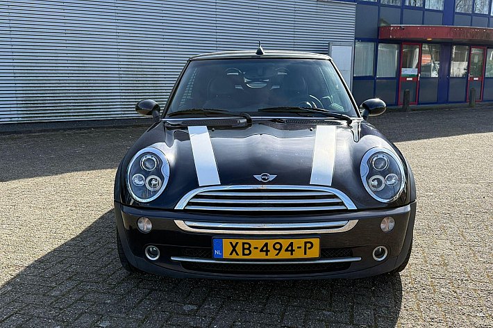 MINI Cabrio 1.6 Cooper , CABRIO ELEKTRISCH DAK, GOED WERKEND, AIRCO, HALF LEDER, STOELVERWARMING, ELECTRISCHE SPIEGELS, GOED ONDERHOUDEN, BOEKJES AANWEZIG.