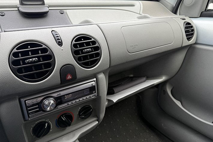 Renault Kangoo Express 1.5 dCi 80 Grand Confort , 124.930 KM NAP, NET NIEUWE DISTRIBUTIE EN ONDERHOUD GEHAD, EX INVALIDE IDEAAL VOOR VERVOER SCOOTER OF MOTOREN, GORDELS ACHTER NIET MEER AANWEZIG DUS NIET GESCHIKT MEER VOOR ROLSTOELVERVOER