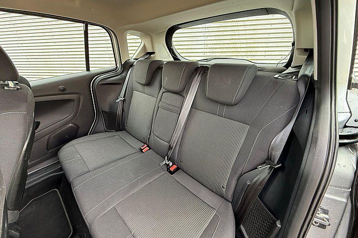 Ford B-MAX 1.0 EcoBoost Titanium , CLIMA, CRUISE CONTROLE,TREKHAAK,  ACHTERUITRIJ CAMERA, NAVI, PDC VOOR EN ACHTER, 100% ONDERHOUDEN, BOEKJES AANWEZIG, SUPER NETTE EN PERFECT RIJDENDE AUTO