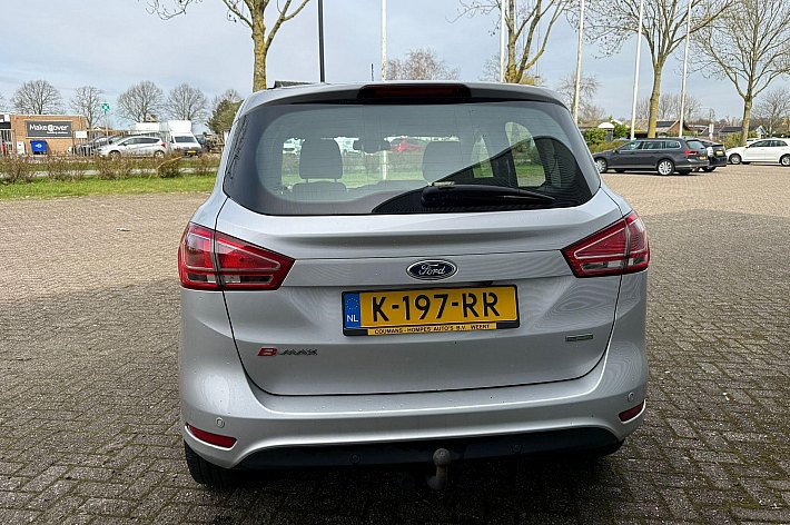 Ford B-MAX 1.0 EcoBoost Titanium , CLIMA, CRUISE CONTROLE,TREKHAAK,  ACHTERUITRIJ CAMERA, NAVI, PDC VOOR EN ACHTER, 100% ONDERHOUDEN, BOEKJES AANWEZIG, SUPER NETTE EN PERFECT RIJDENDE AUTO