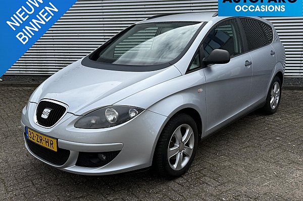 SEAT Altea XL 1.6 Clubstyle , AIRCO, CRUISE CONTROLE, TREKHAAK, ELECT RAMEN EN SPIEGELS, 173.381 KM NAP, BOEKJES , ZEER NETTE EN GOED RIJDENDE ALTEA XL, DISTRIBUTIE REEDS VERVANGEN