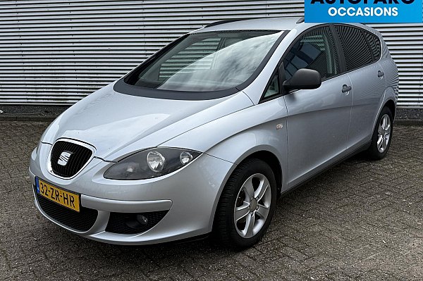 SEAT Altea XL 1.6 Clubstyle , AIRCO, CRUISE CONTROLE, TREKHAAK, ELECT RAMEN EN SPIEGELS, 173.381 KM NAP, BOEKJES , ZEER NETTE EN GOED RIJDENDE ALTEA XL, DISTRIBUTIE REEDS VERVANGEN