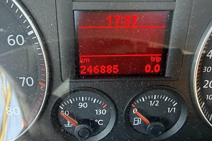 Volkswagen Eos 2.0-16v FSI , CABRIO, AIRCO, CRUISE CONTROLE, PDC, LEDER, DAK WERKT GOED, ZELF NETJES MAKEN, INTERIEUR NIET NETJES, STAAT GOED OP DE BANDEN, LOOPT, RIJDT EN SCHAKELT, LEUKE AUTO OM DE PUNTJES OP DE I TE ZETTEN, ZO INGERUILD ZO WEER WEG VOOR MOOIE MEENEEMP