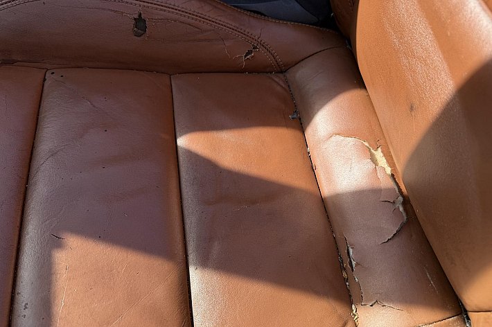 Volkswagen Eos 2.0-16v FSI , CABRIO, AIRCO, CRUISE CONTROLE, PDC, LEDER, DAK WERKT GOED, ZELF NETJES MAKEN, INTERIEUR NIET NETJES, STAAT GOED OP DE BANDEN, LOOPT, RIJDT EN SCHAKELT, LEUKE AUTO OM DE PUNTJES OP DE I TE ZETTEN, ZO INGERUILD ZO WEER WEG VOOR MOOIE MEENEEMP