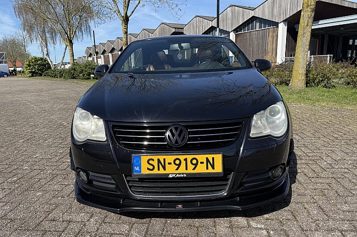 Volkswagen Eos 2.0-16v FSI , CABRIO, AIRCO, CRUISE CONTROLE, PDC, LEDER, DAK WERKT GOED, ZELF NETJES MAKEN, INTERIEUR NIET NETJES, STAAT GOED OP DE BANDEN, LOOPT, RIJDT EN SCHAKELT, LEUKE AUTO OM DE PUNTJES OP DE I TE ZETTEN, ZO INGERUILD ZO WEER WEG VOOR MOOIE MEENEEMP