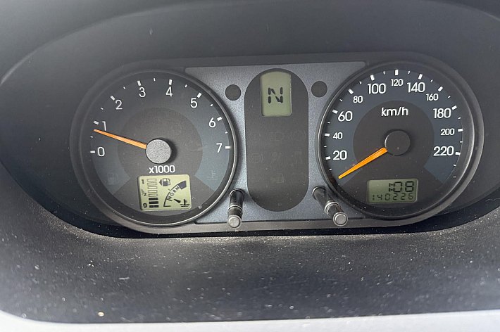 Ford Fiesta 1.4-16V Ambiente , AUTOMAAT, RIJDT GOED, INRUILER VOOR EEN KLEIN PRIJSJE, ZO MEENEMEN, NAKIJKEN EN PROEFRIJDEN GEEN PROBLEEM, GARANTIE GEEN. AUTO IS NIET SUPER NETJES