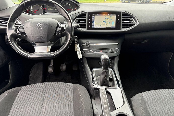 Peugeot 308 SW 1.2 PureTech Access , 83836 KM, AIRCO, PDC ACHTER, CRUISE, NAVI, TREKHAAK, 1e EIGENAAR, ZEER GOED RIJDENDE EN ZUINIGE 308