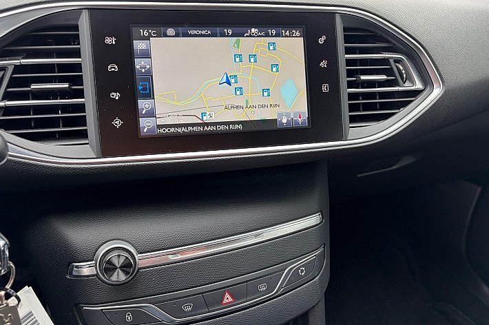 Peugeot 308 SW 1.2 PureTech Access , 83836 KM, AIRCO, PDC ACHTER, CRUISE, NAVI, TREKHAAK, 1e EIGENAAR, ZEER GOED RIJDENDE EN ZUINIGE 308