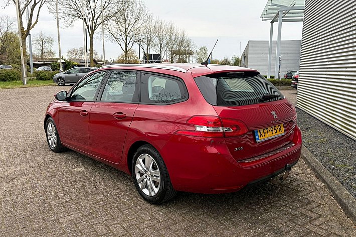 Peugeot 308 SW 1.2 PureTech Access , 83836 KM, AIRCO, PDC ACHTER, CRUISE, NAVI, TREKHAAK, 1e EIGENAAR, ZEER GOED RIJDENDE EN ZUINIGE 308