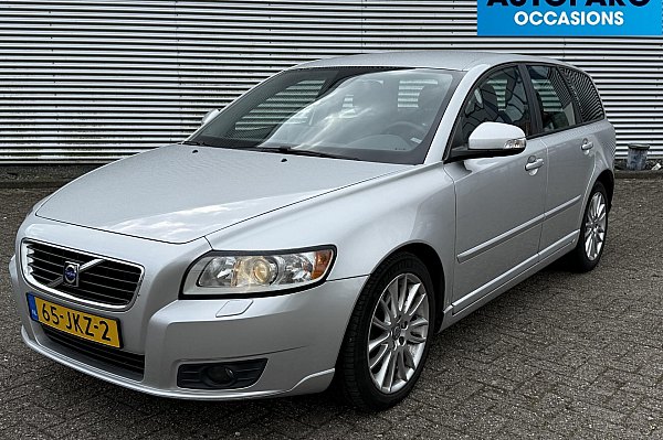 Volvo V50 2.4i Edition II , 100% DEALERONDERHOUDEN, LEER, AUTOMAAT, 170PK, NAVI, CRUISE CONTROLE, PDC, LM VELGEN, BOEKJES COMPLEET, EN VELE ANDERE OPTIES, 4x ELECTR RAMEN, ELECTR SPIEGELS, RIJDT EN SCHAKELT PERFECT,
