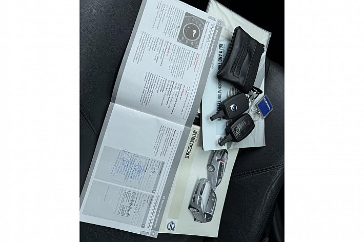 Volvo V50 2.4i Edition II , 100% DEALERONDERHOUDEN, LEER, AUTOMAAT, 170PK, NAVI, CRUISE CONTROLE, PDC, LM VELGEN, BOEKJES COMPLEET, EN VELE ANDERE OPTIES, 4x ELECTR RAMEN, ELECTR SPIEGELS, RIJDT EN SCHAKELT PERFECT,