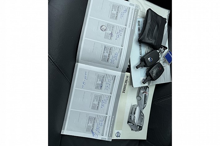 Volvo V50 2.4i Edition II , 100% DEALERONDERHOUDEN, LEER, AUTOMAAT, 170PK, NAVI, CRUISE CONTROLE, PDC, LM VELGEN, BOEKJES COMPLEET, EN VELE ANDERE OPTIES, 4x ELECTR RAMEN, ELECTR SPIEGELS, RIJDT EN SCHAKELT PERFECT,