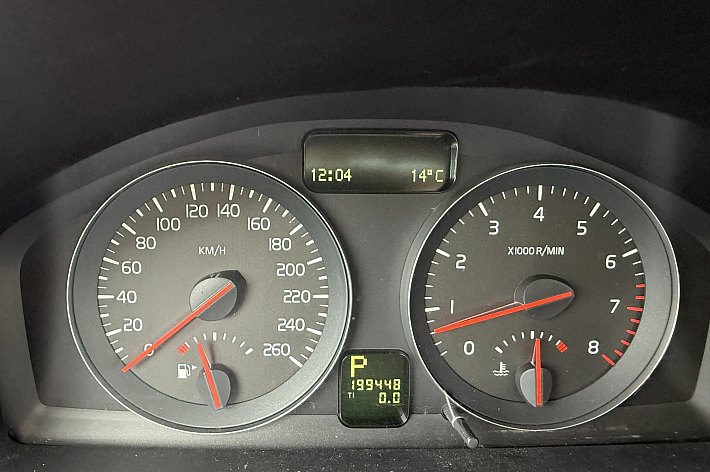 Volvo V50 2.4i Edition II , 100% DEALERONDERHOUDEN, LEER, AUTOMAAT, 170PK, NAVI, CRUISE CONTROLE, PDC, LM VELGEN, BOEKJES COMPLEET, EN VELE ANDERE OPTIES, 4x ELECTR RAMEN, ELECTR SPIEGELS, RIJDT EN SCHAKELT PERFECT,