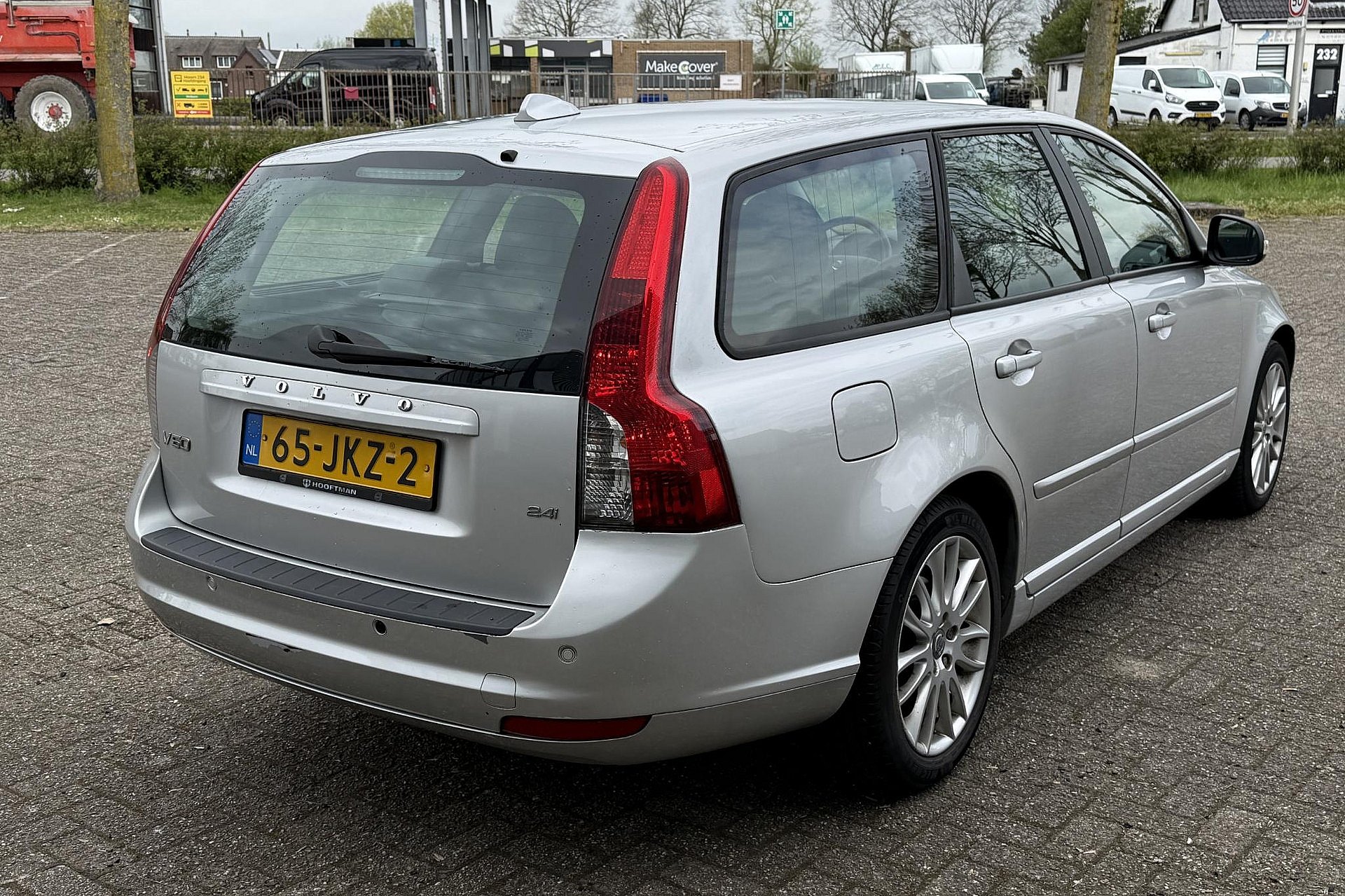 Volvo V50