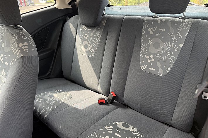 Ford Ka 1.2 Cool&Sound , AIRCO, ZEER NETJES, KEURIG ONDERHOUDEN, RIJDT PERFECT, BOEKJES, AIRCO STEENKOUD!