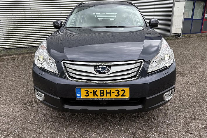 Subaru Outback 2.5i Executive , LEDER, CRUISE, AUTOMAAT, NAVI,DEALERONDERHOUDEN, SCHUIFDAK, 4 WD, TREKHAAK, BOEKJES, ( schade rechter voorspatbord), RIJDT EN SCHAKELT PERFECT