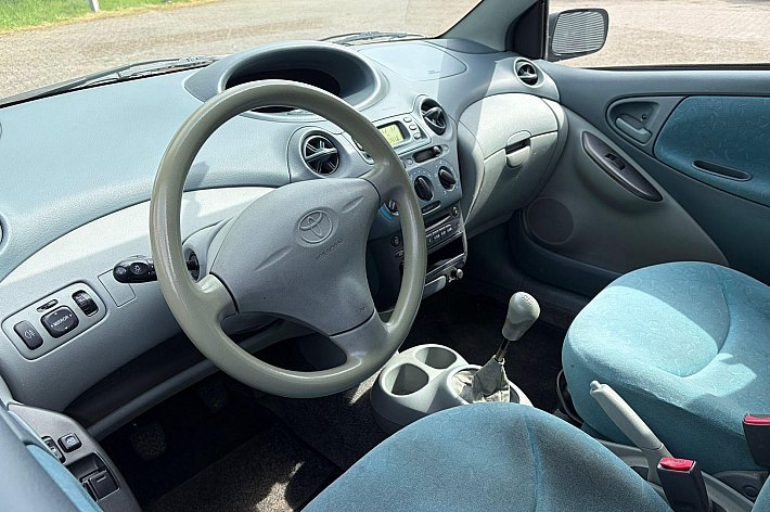 Toyota Yaris 1.3-16V VVT-i Sol , AIRCO, NWE APK, RIJDT EN SCHAKELT GOED, SUPER BETROUWBAAR EN DEGELIJKE TOYOTA