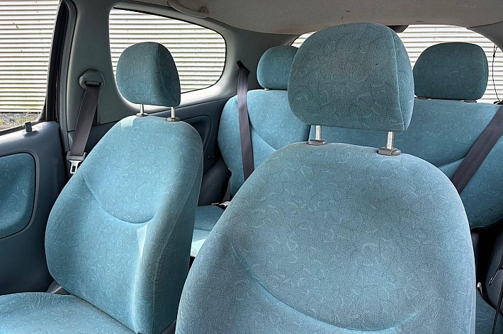 Toyota Yaris 1.3-16V VVT-i Sol , AIRCO, NWE APK, RIJDT EN SCHAKELT GOED, SUPER BETROUWBAAR EN DEGELIJKE TOYOTA