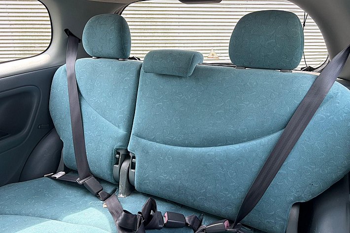 Toyota Yaris 1.3-16V VVT-i Sol , AIRCO, NWE APK, RIJDT EN SCHAKELT GOED, SUPER BETROUWBAAR EN DEGELIJKE TOYOTA