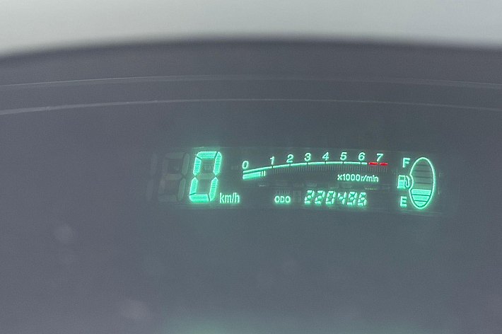 Toyota Yaris 1.3-16V VVT-i Sol , AIRCO, NWE APK, RIJDT EN SCHAKELT GOED, SUPER BETROUWBAAR EN DEGELIJKE TOYOTA